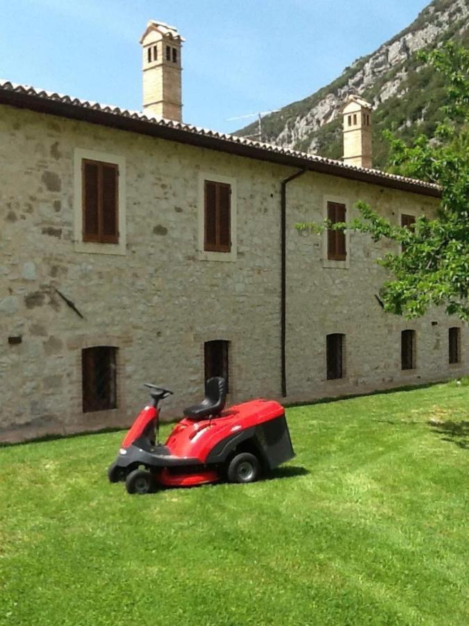 Casa Ridente Nella Valle Del Menotre Con Giardino Pale ภายนอก รูปภาพ