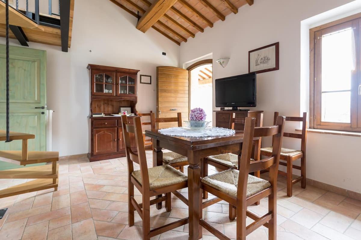 Casa Ridente Nella Valle Del Menotre Con Giardino Pale ภายนอก รูปภาพ