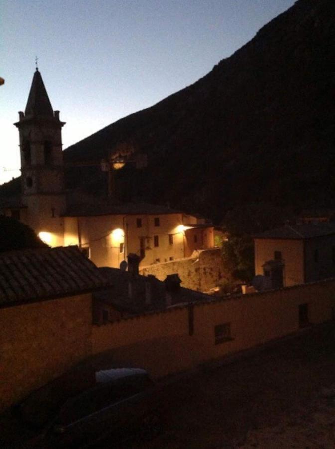 Casa Ridente Nella Valle Del Menotre Con Giardino Pale ภายนอก รูปภาพ